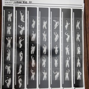 PHOTO argentique nu femme nue PLANCHE CONTACT NOIR ET BLANC  circa 1980