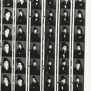 PHOTO argentique PORTRAITS femme PLANCHE CONTACT NOIR ET BLANC  circa 1980