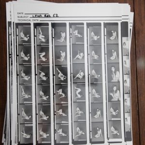 PHOTO argentique nu femme nue PLANCHE CONTACT NOIR ET BLANC  circa 1980