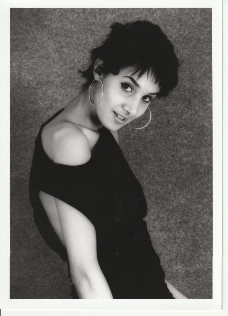 PHOTO argentique femme sexy pinup NOIR ET BLANC format 13X18 circa 1980