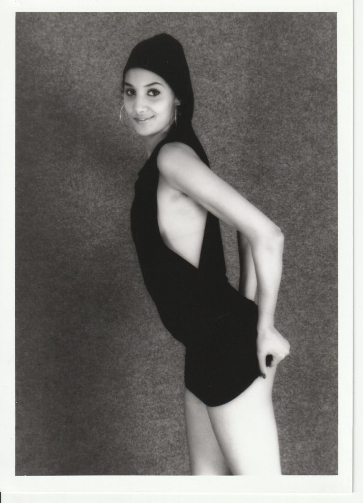 PHOTO argentique femme sexy pinup NOIR ET BLANC format 13X18 circa 1980