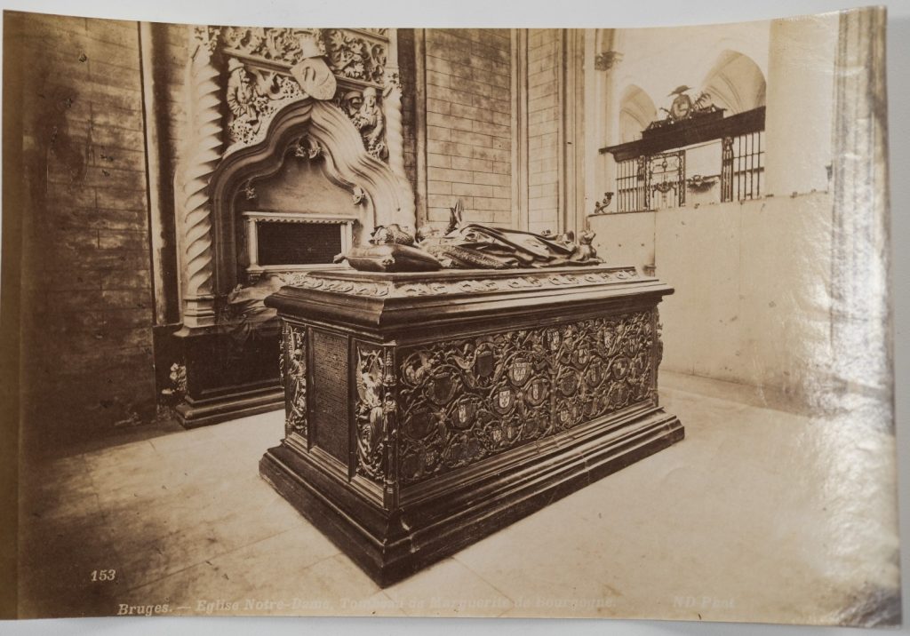 PHOTO Albumine	Belgique	Bruges  tombeau de Charles le témeraire 	12X18cm	1880