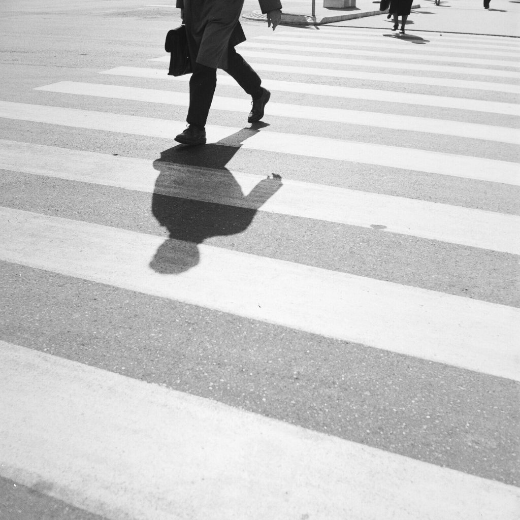 Tirage Photo sur papier  argentique PARIS passage piéton  1960 format 30x30cm