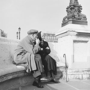 Photo sur papier  argentique GRAND PERE PARIS 1960 format 30x30cm