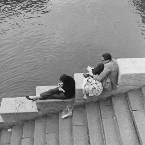 Photo sur papier  argentique BORD DE SEINE PARIS 1960 format 30x30cm