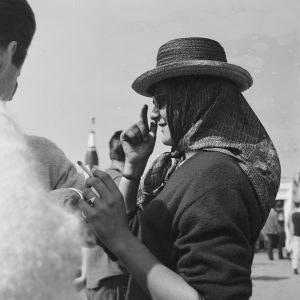 Photo papier  argentique 24 HEURES DU MANS 1960 format 30x30cm