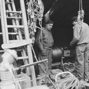 Photo sur papier  argentique BROCANTEUR PARIS 1960 format 30x30cm