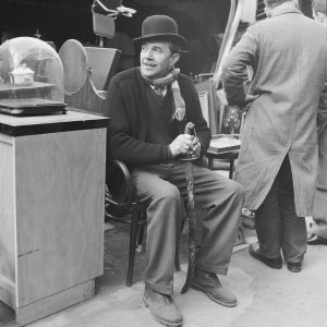 Photo sur papier  argentique BROCANTEUR PARIS 1960 format 30x30cm