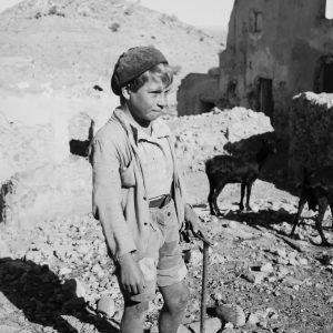 photo sur papier  argentique ESPAGNE ENFANT  1960 format 30x30cm