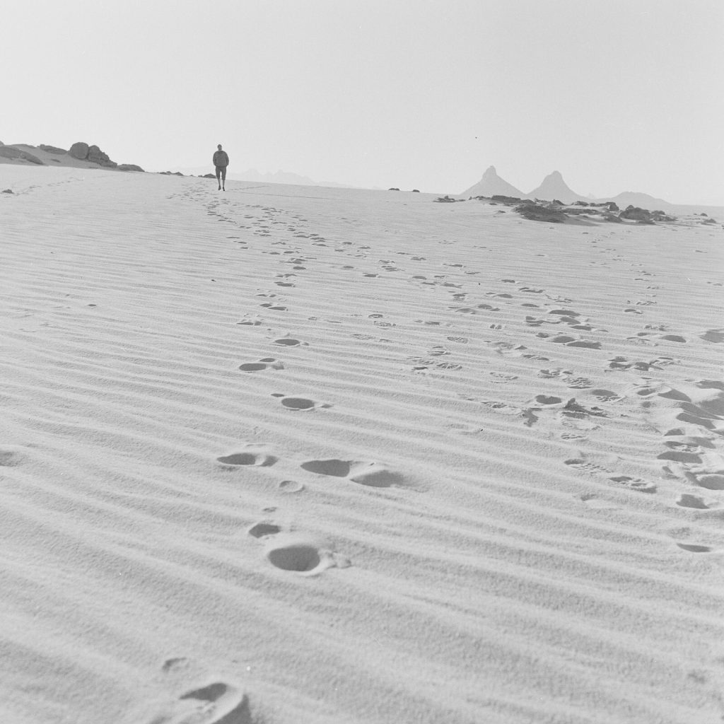 Photo sur papier  argentique BARYTE DESERT  Algerie 1960 format 40x40cm