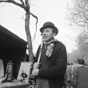 Photo sur papier  argentique BROCANTEUR PARIS 1960 format 40x40cm
