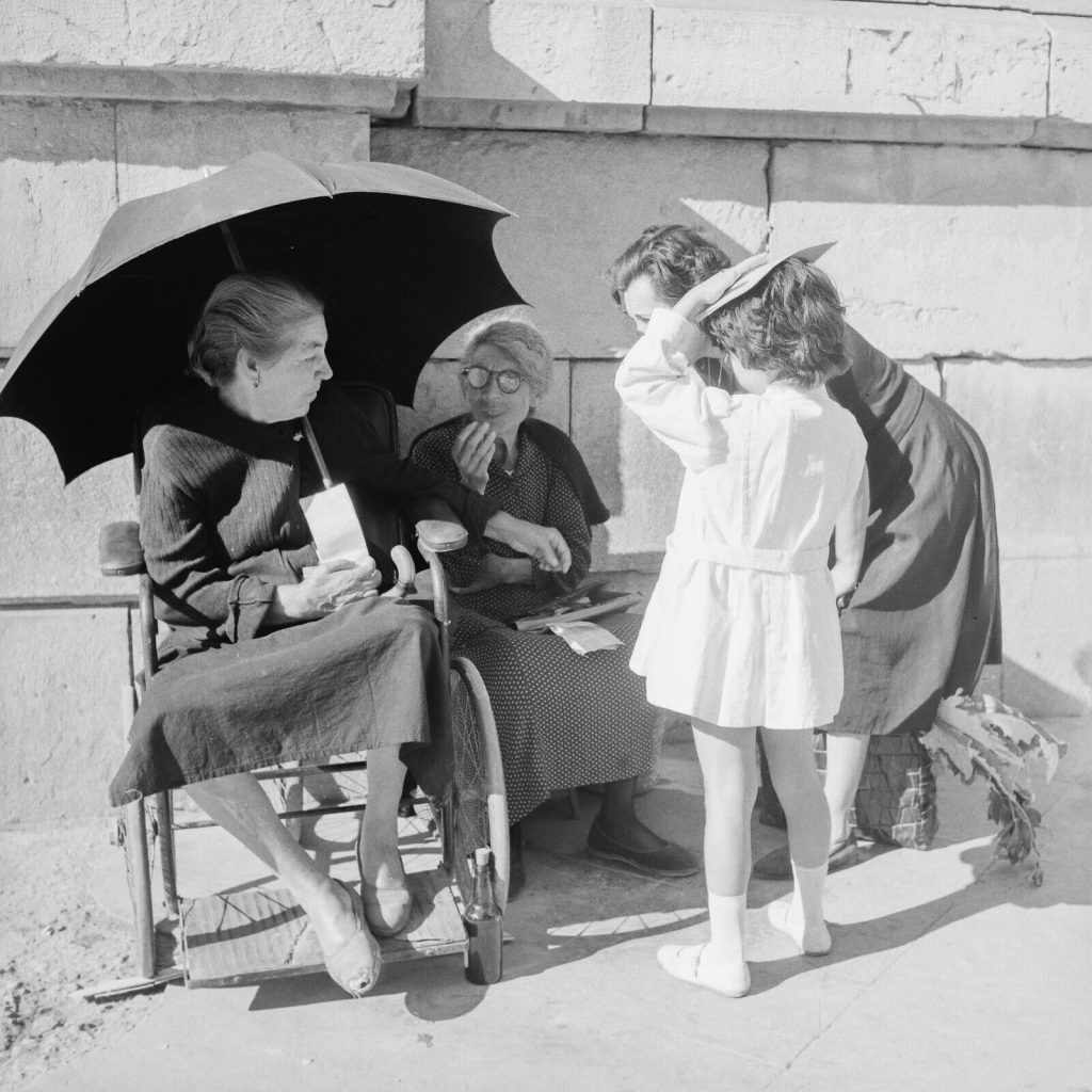 Photo papier argentique Espagne scene de rue 1960 format 40x40cm