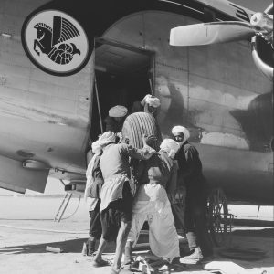 Photo sur papier  argentique BARYTE  AVION MILITAIRE Algerie 1960 format 40x40cm