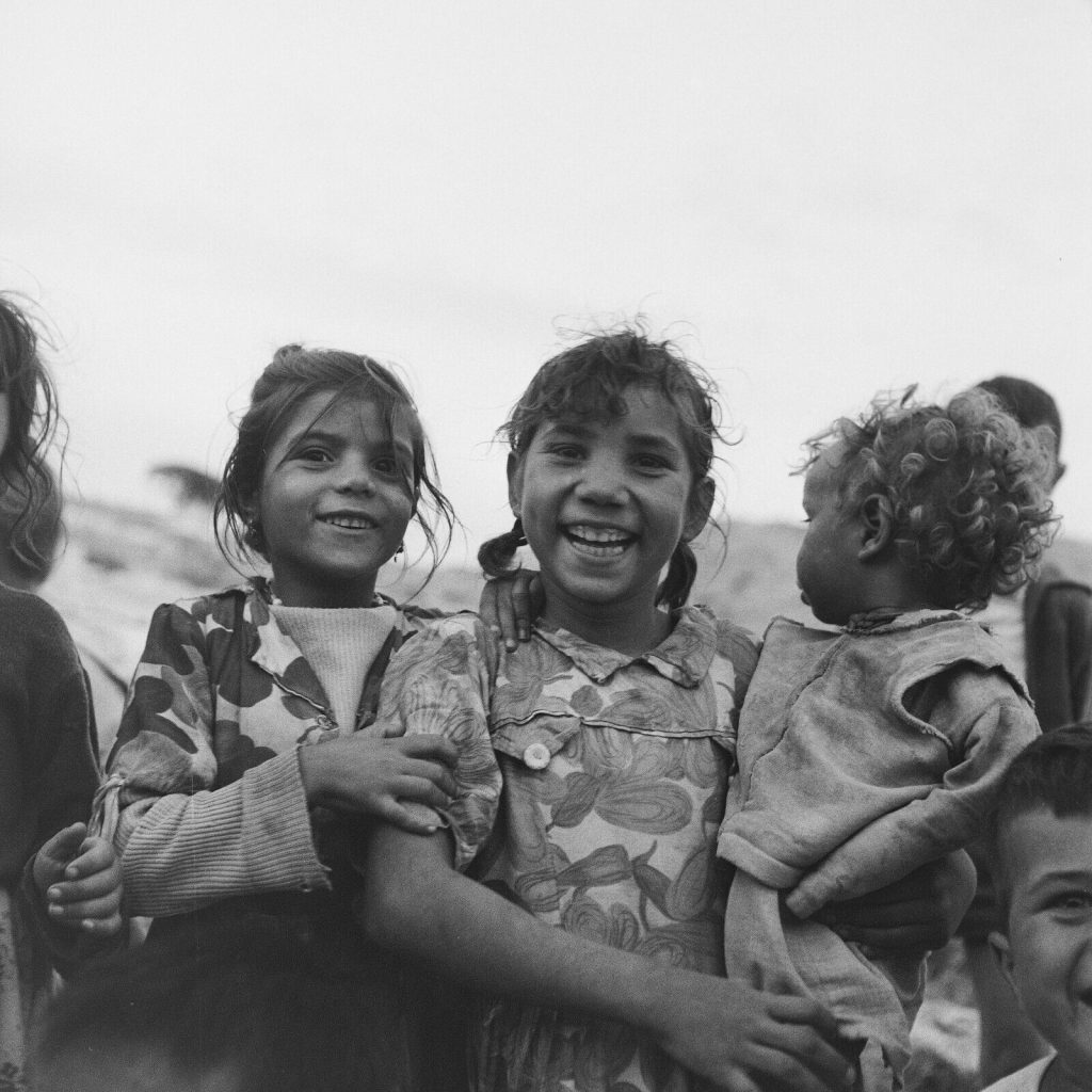 Photo papier argentique Baryté Espagne ENFANT 1960 format 40x40cm