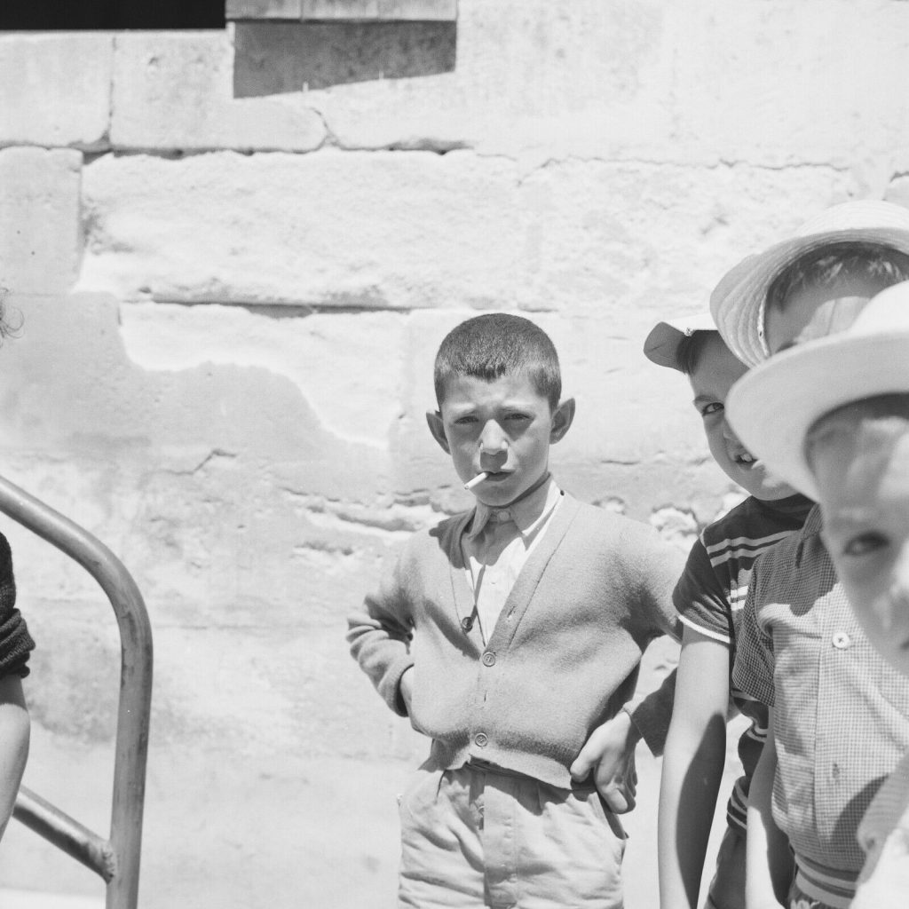 Photo papier argentique Baryté Espagne ENFANT 1960 format 40x40cm