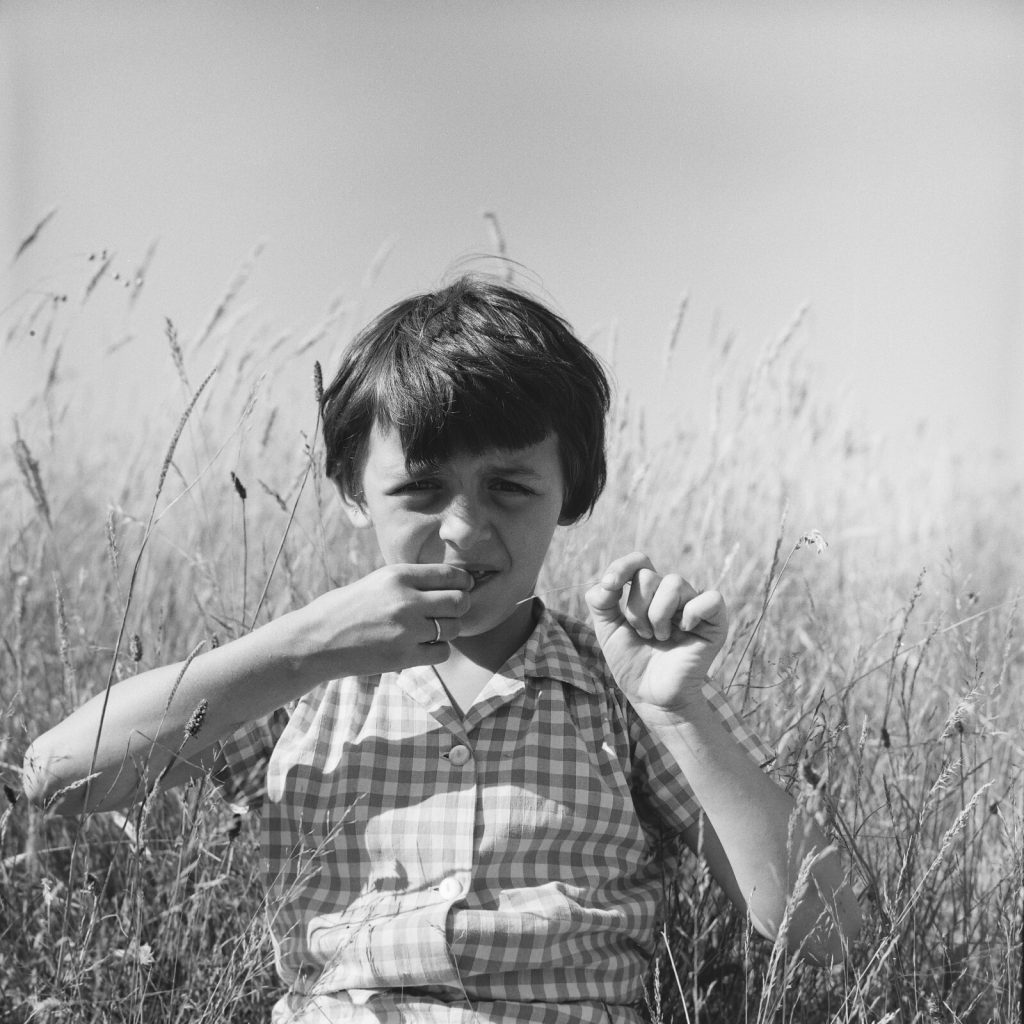Photo papier argentique Baryté Espagne ENFANT 1960 format 40x40cm
