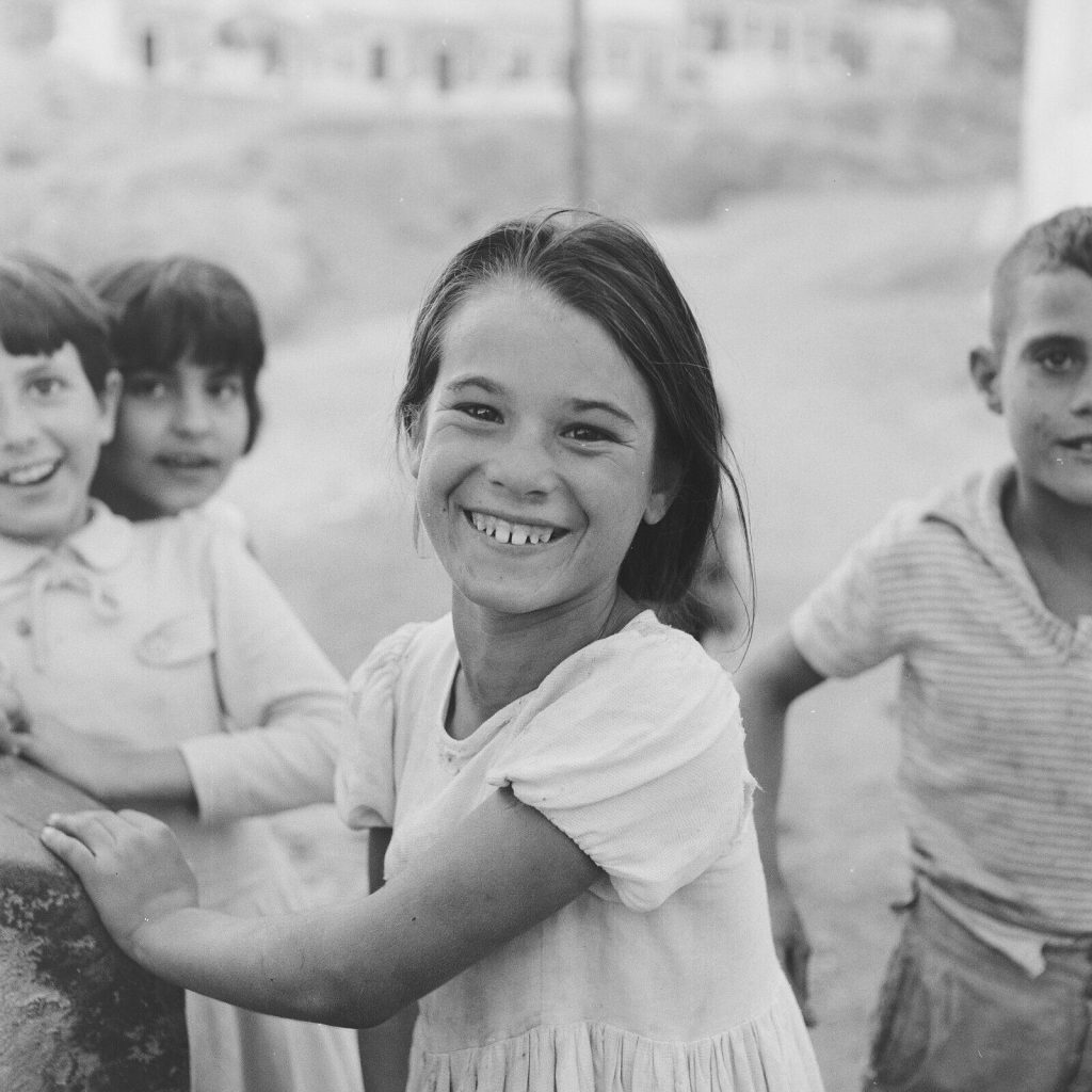 Photo papier argentique Baryté Espagne ENFANT 1960 format 40x40cm
