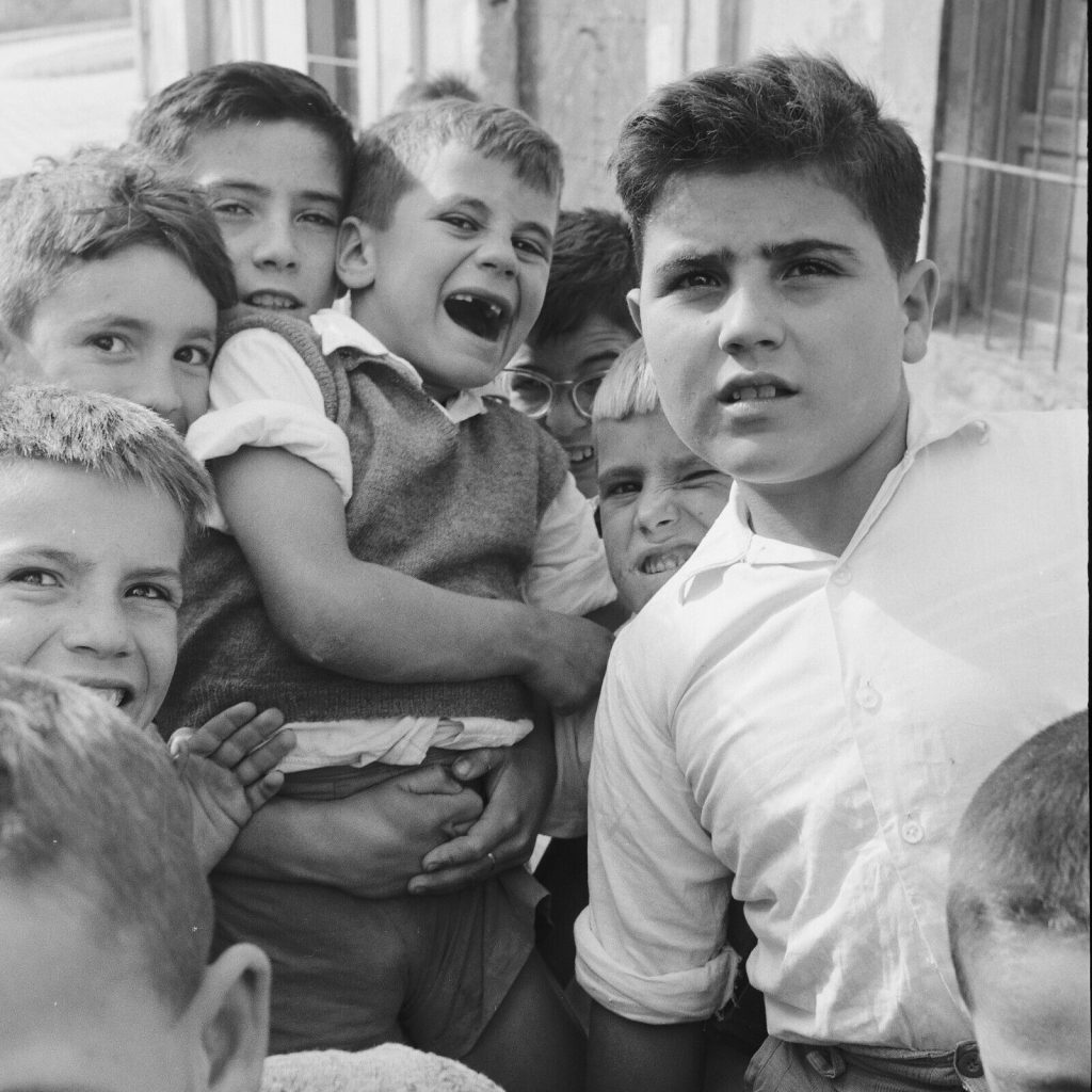 Photo papier argentique Baryté Espagne ENFANT 1960 format 40x40cm