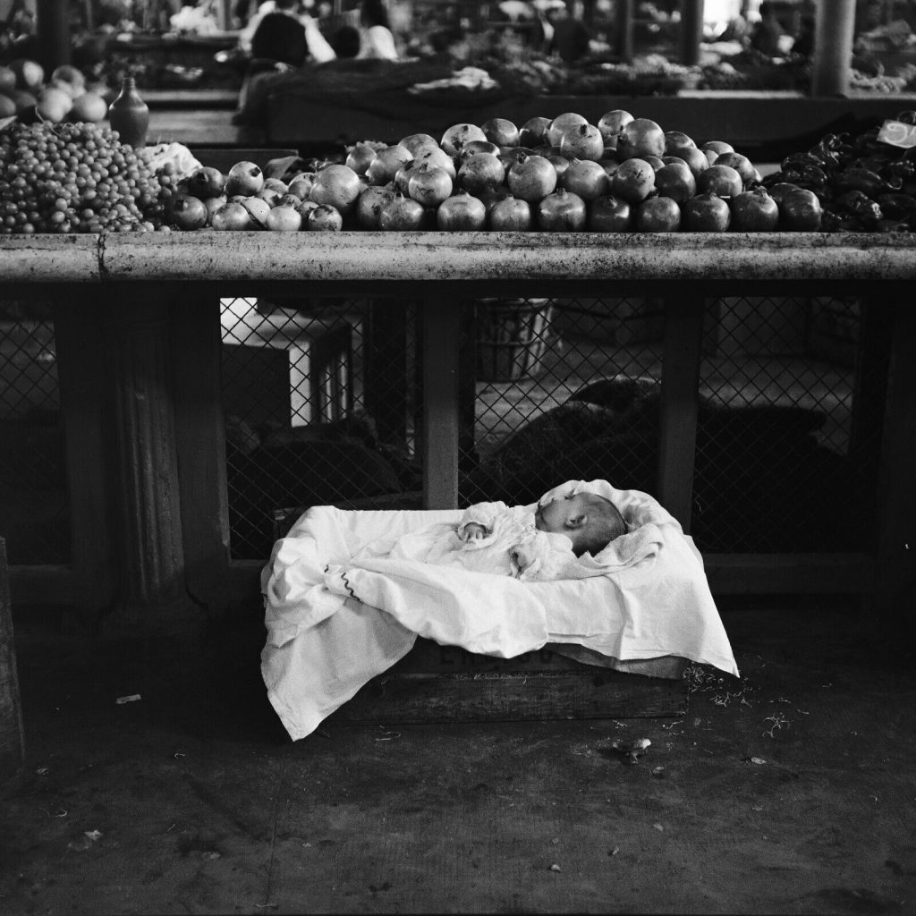 Photo papier argentique Baryté Espagne ENFANT 1960 format 40x40cm