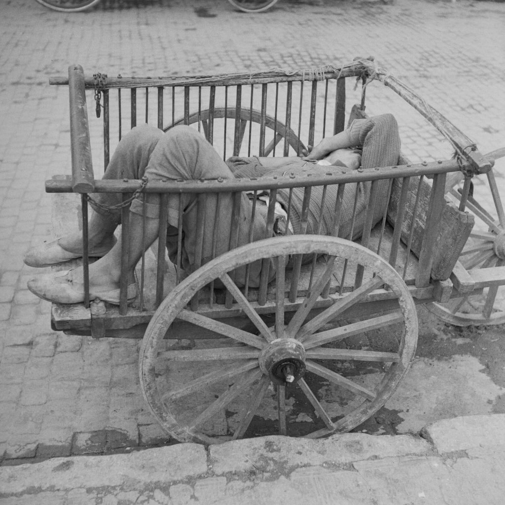 Photo papier argentique Baryté Espagne ENFANT 1960 format 40x40cm