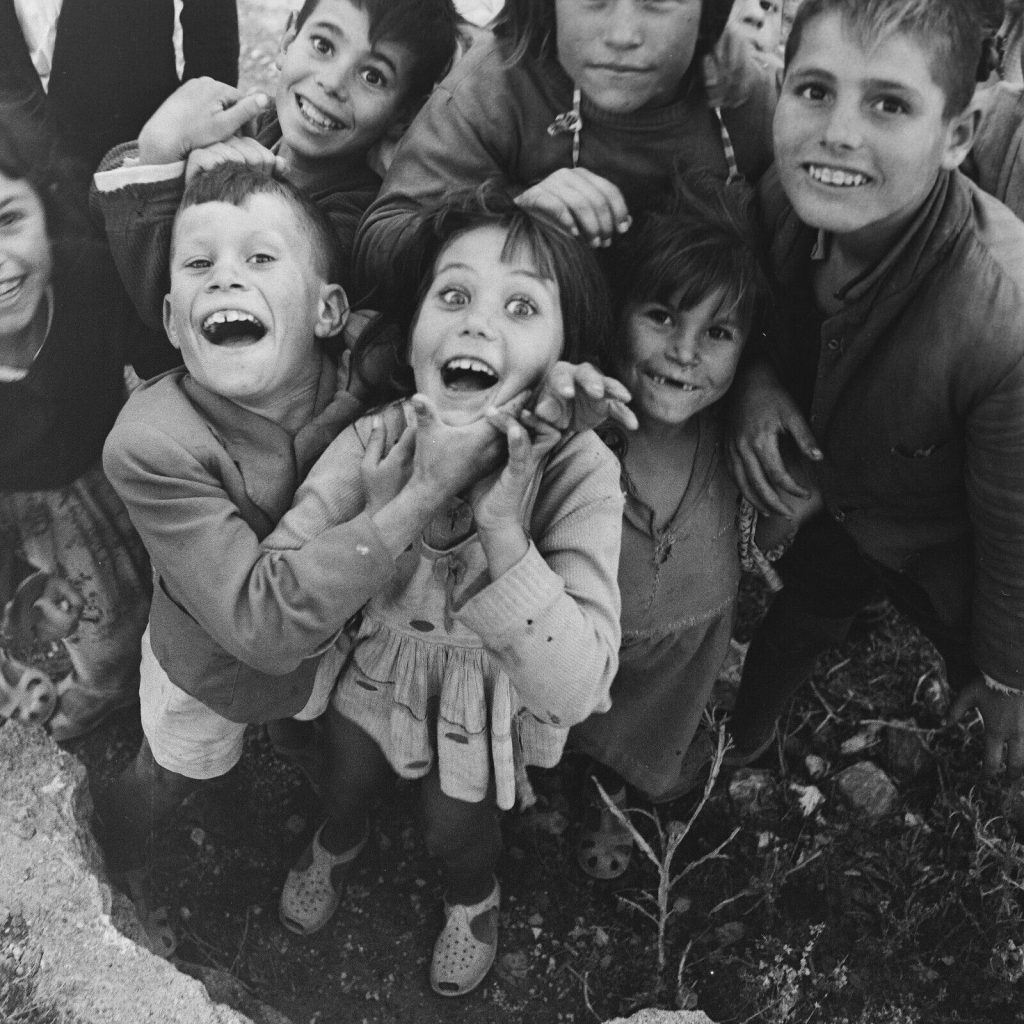 Photo papier argentique Baryté Espagne ENFANT 1960 format 40x40cm