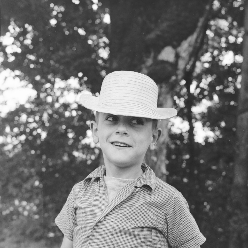Photo papier argentique Baryté Espagne ENFANT 1960 format 40x40cm