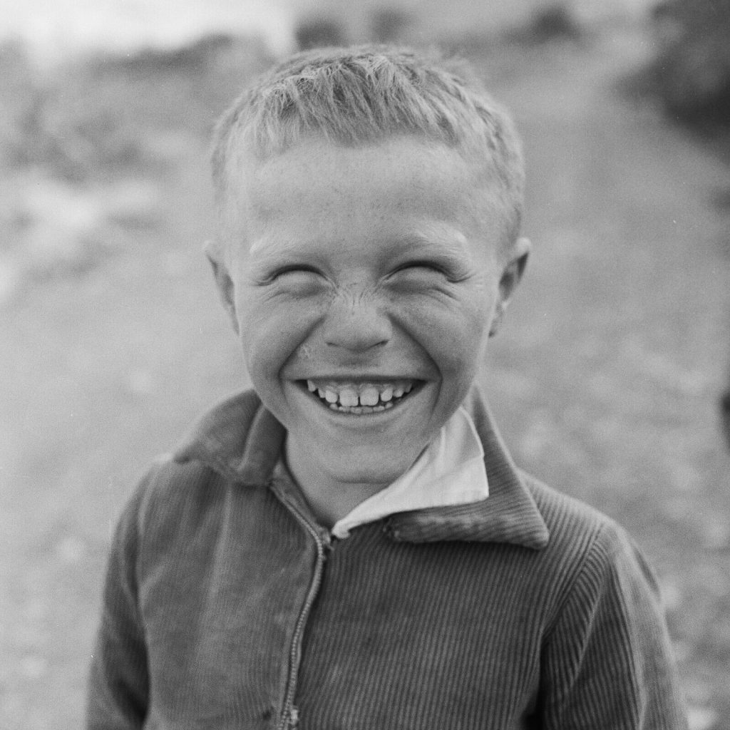 Photo papier argentique Baryté Espagne ENFANT 1960 format 40x40cm