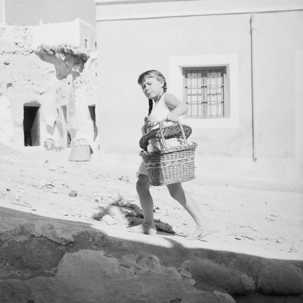Photo papier argentique Baryté Espagne ENFANT 1960 format 40x40cm