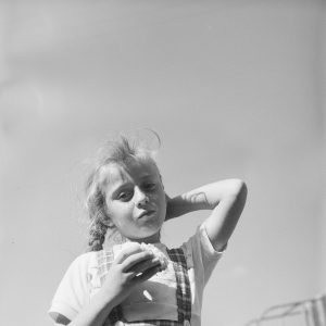 Photo papier  argentique Baryté  Espagne ENFANT 1960 format 40x40cm