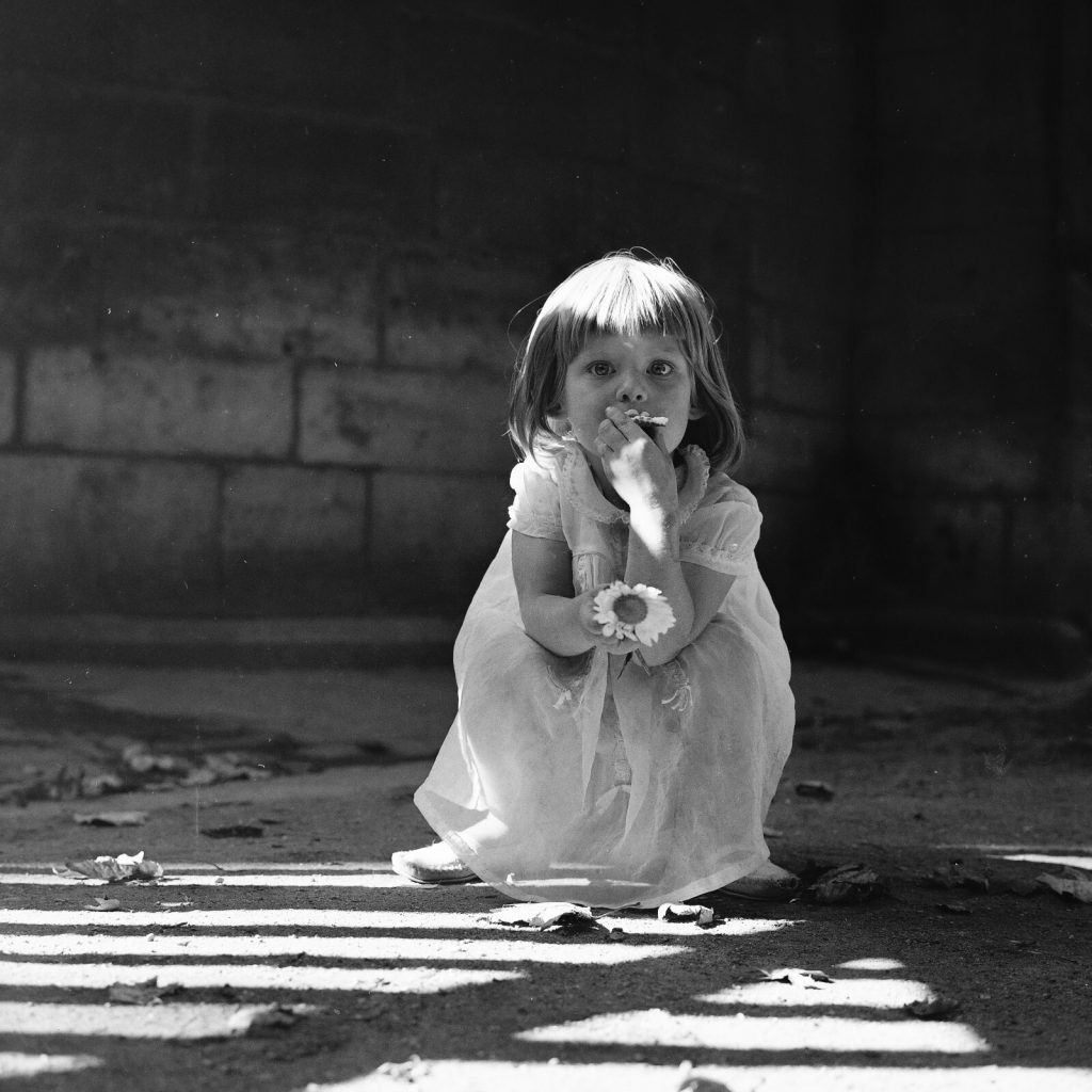 Photo papier argentique Baryté Espagne ENFANT 1960 format 40x40cm