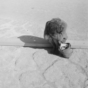 Photo papier  argentique Espagne scene de rue  1960 format 40x40cm