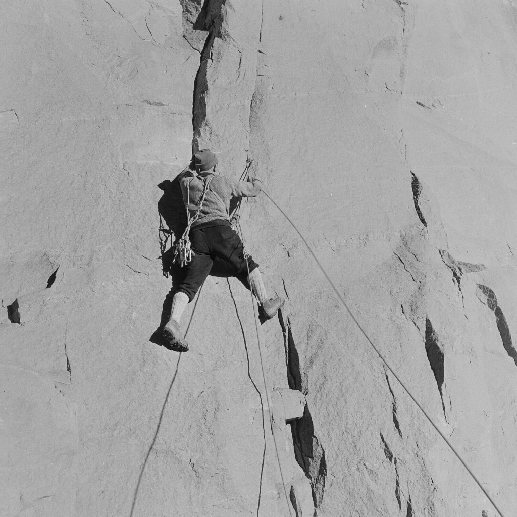 Photo papier  argentique BARYTE MONTAGNE ALPINISME Algerie 1960 format 40x40cm
