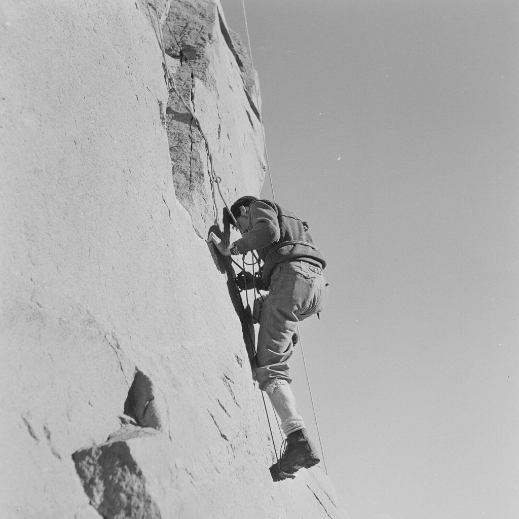 Photo papier  argentique BARYTE MONTAGNE ALPINISME Algerie 1960 format 40x40cm