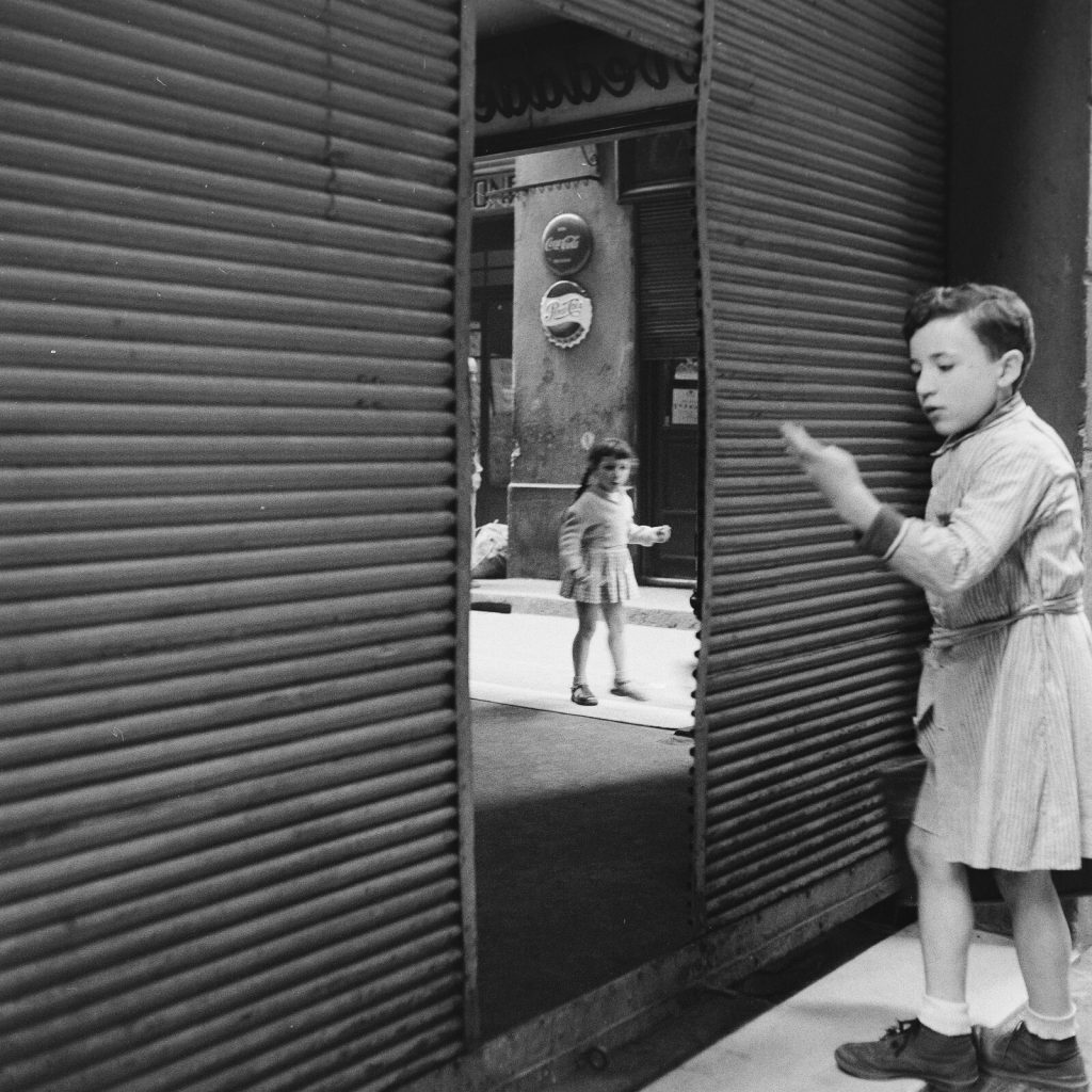 Photo papier argentique Baryté Espagne ENFANT 1960 format 40x40cm