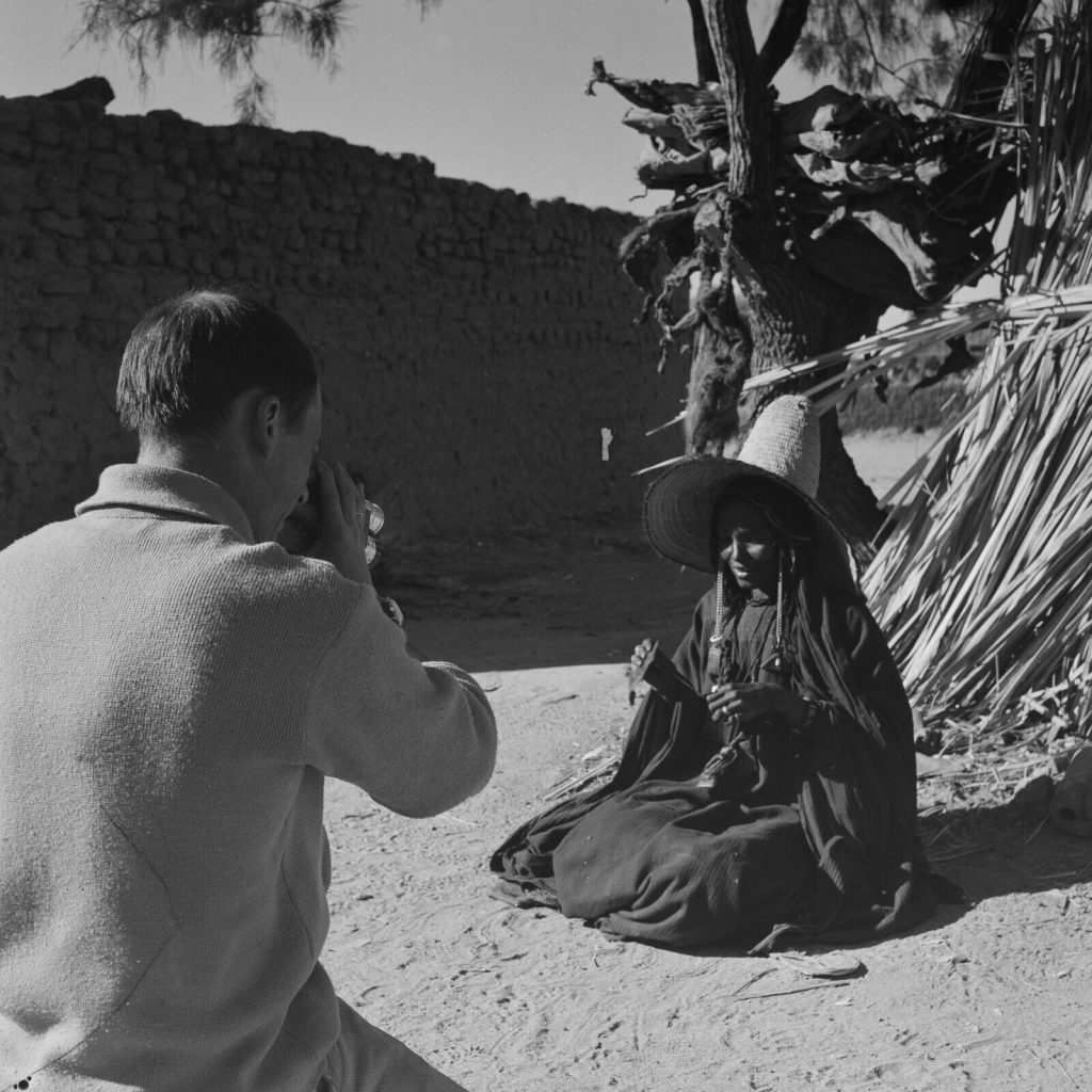 Tirage photo sur papier  argentique expédition en Algerie  1950 format 40X40cm