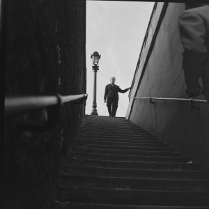 Photo sur papier  argentique silhouette quai de seine PARIS 1960 format 40x40cm