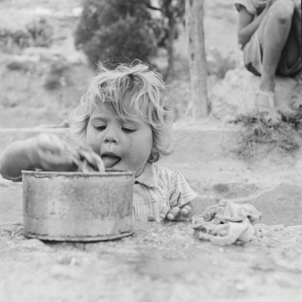 Photo papier argentique Baryté Espagne ENFANT 1960 format 40x40cm