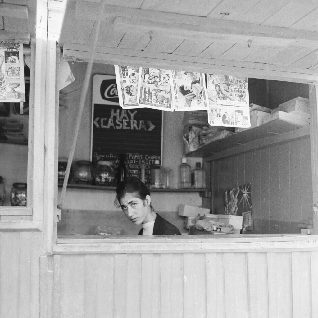 Photo papier argentique Baryté Espagne ENFANT 1960 format 40x40cm