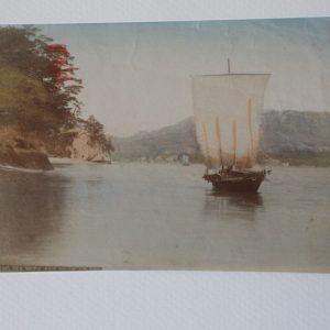 TIRAGE PHOTO	ALBUMINE AQUARELLE 1880	JAPON BATEAU SUR UN LAC 9X14CM