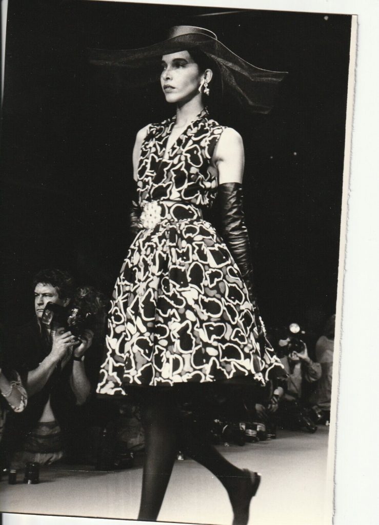 TIRAGE PHOTO Argentique Mode Karl Lagerfeld 1990 Défilé de mode 1989 12X18cm