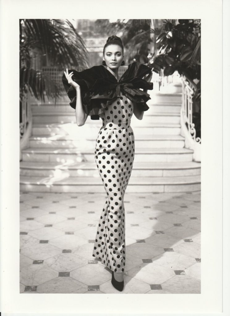 TIRAGE PHOTO Argentique PIERRE BALMAIN 1990 Photo service de MODE 20X30cm
