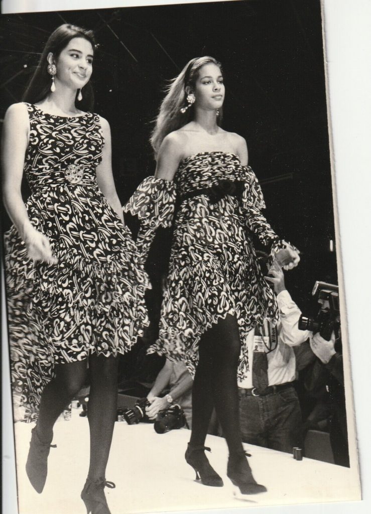 TIRAGE PHOTO Argentique Mode CHANEL 1990 Robert Cohen AGIP Défilé de mode 1989