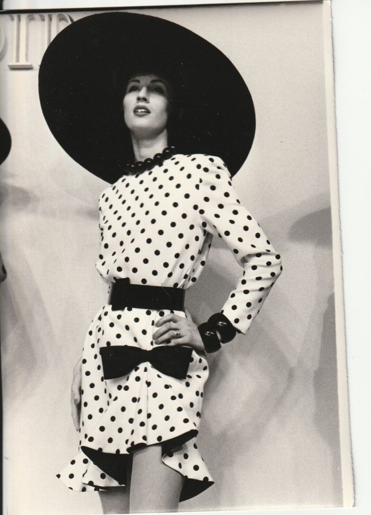 TIRAGE PHOTO Argentique Pierre Balmain 1989 Robert Cohen AGIP Défilé de mode