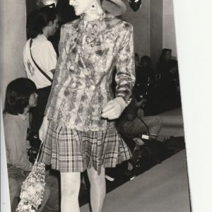 TIRAGE PHOTO	Argentique Christian Lacroix 1989 Robert Cohen AGIP	Défilé de mode