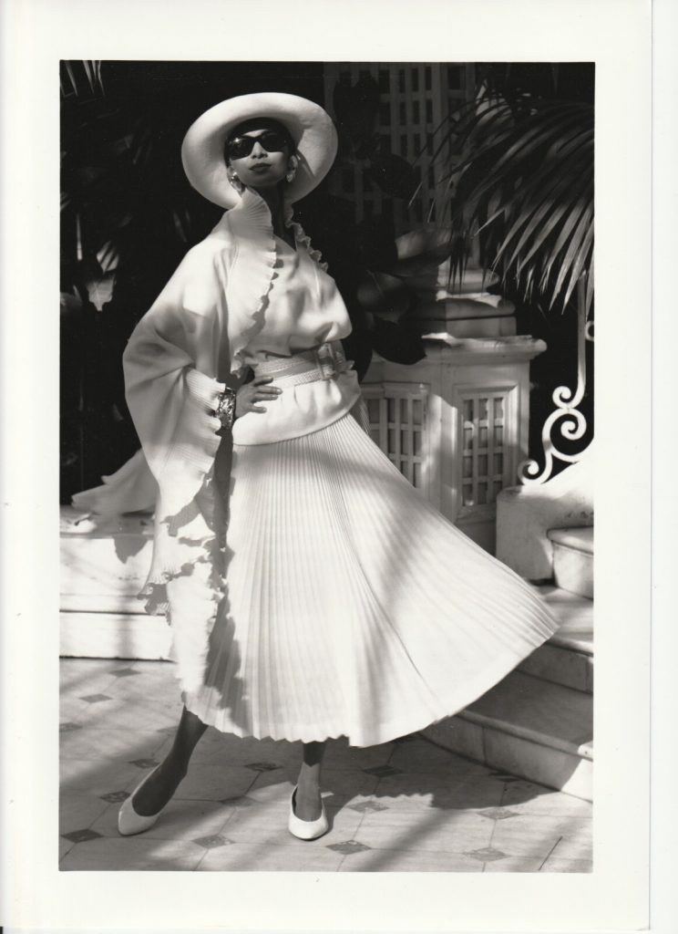 TIRAGE PHOTO Argentique PIERRE BALMAIN 1990 Photo service de MODE 20X30cm