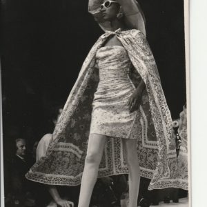 TIRAGE PHOTO	Argentique Ungaro 1989 Robert Cohen AGIP	Défilé de mode 1990 12X18