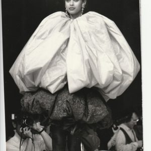 TIRAGE PHOTO	Argentique Ungaro 1989 Robert Cohen AGIP	Défilé de mode 1990 12X18