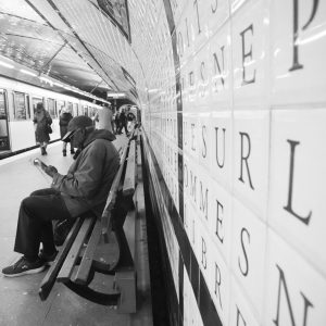 Photo argentique artistique STREET PHOTOGRAPHY PARIS  format 30x45cm