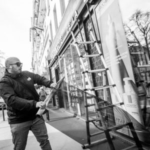 Photo argentique artistique STREET PHOTOGRAPHY PARIS  format 30x45cm