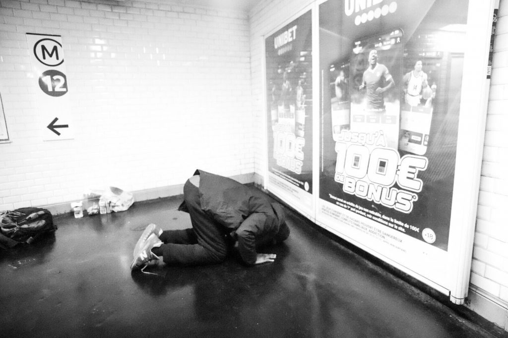 Photo argentique artistique STREET PHOTOGRAPHY PARIS  format 30x45cm
